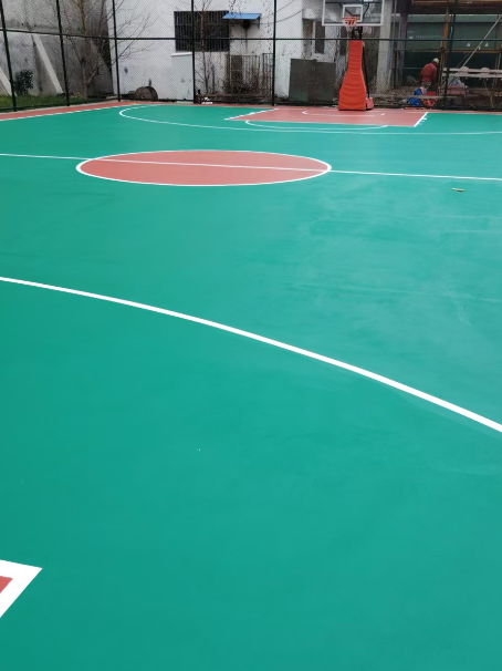 鄄城 球场长期使用易出现地面开裂